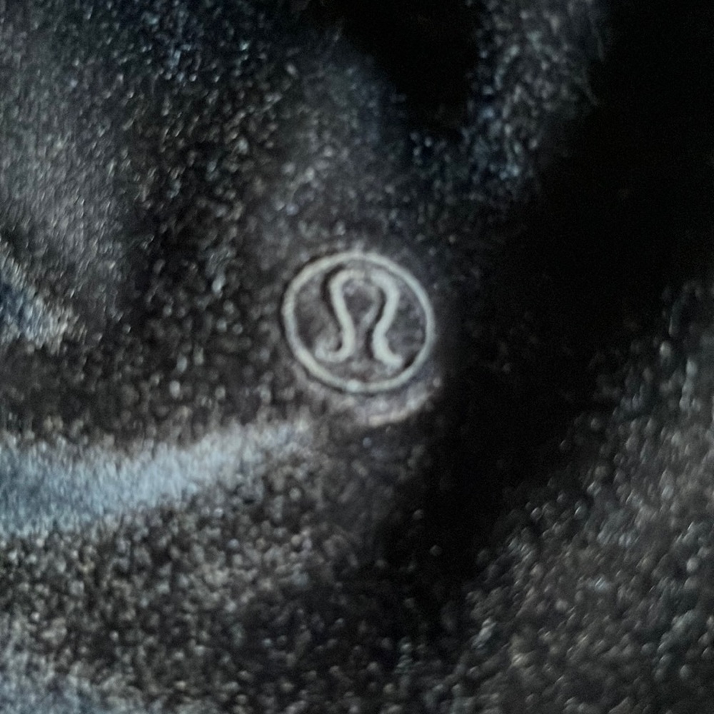 Lululemon size 2 velvet leggings